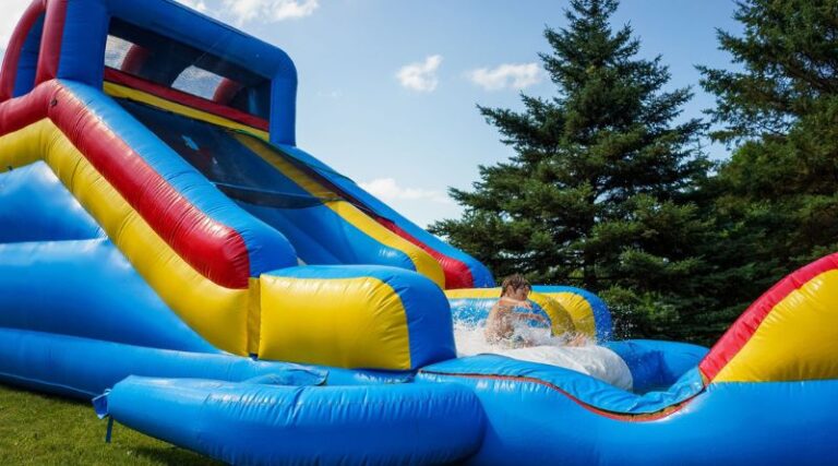 Water Bounce House: The Ultimate Summer Entertainment for Kids